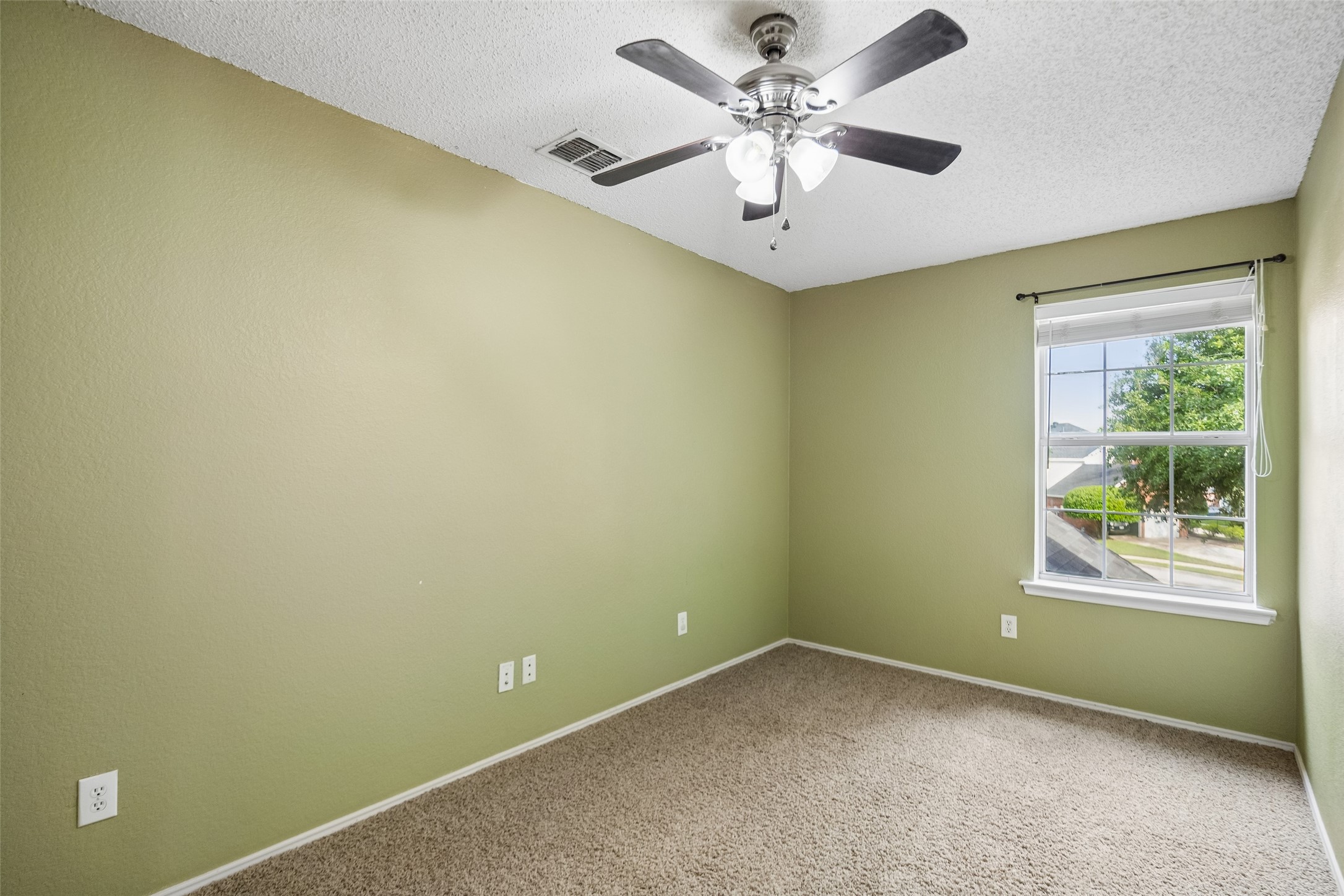 1902 Cheshire Drive Grapevine TX 76051