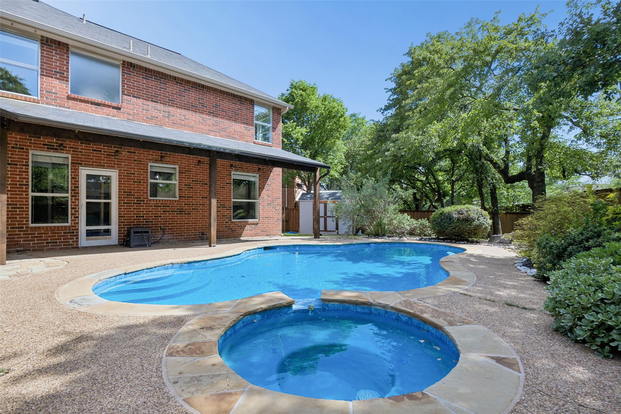 1902 Cheshire Drive Grapevine TX 76051