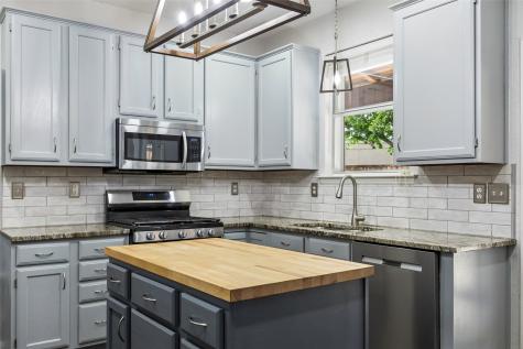 1902 Cheshire Drive Grapevine TX 76051