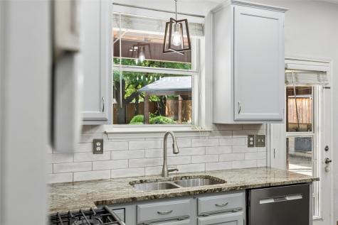 1902 Cheshire Drive Grapevine TX 76051