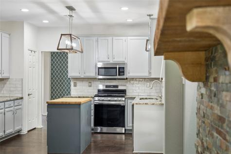 1902 Cheshire Drive Grapevine TX 76051