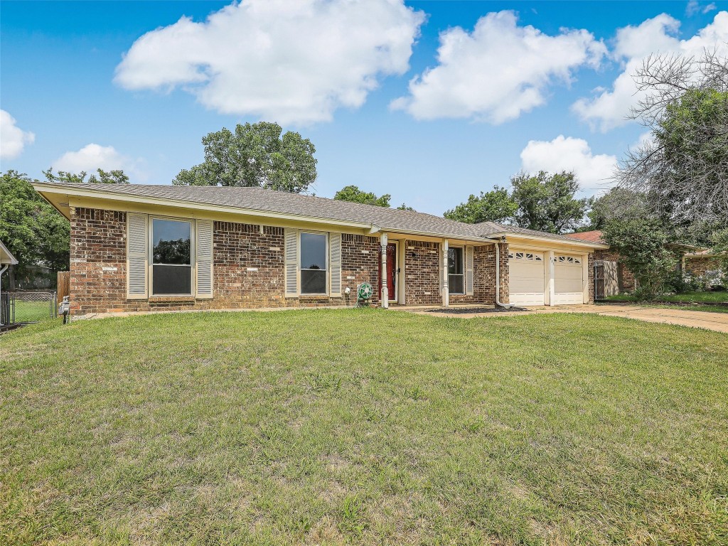 925 Prestwick Street Bedford TX 76022
