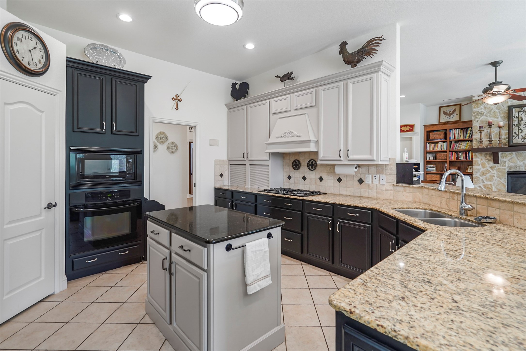 7332 Hinton Mansfield TX 76063