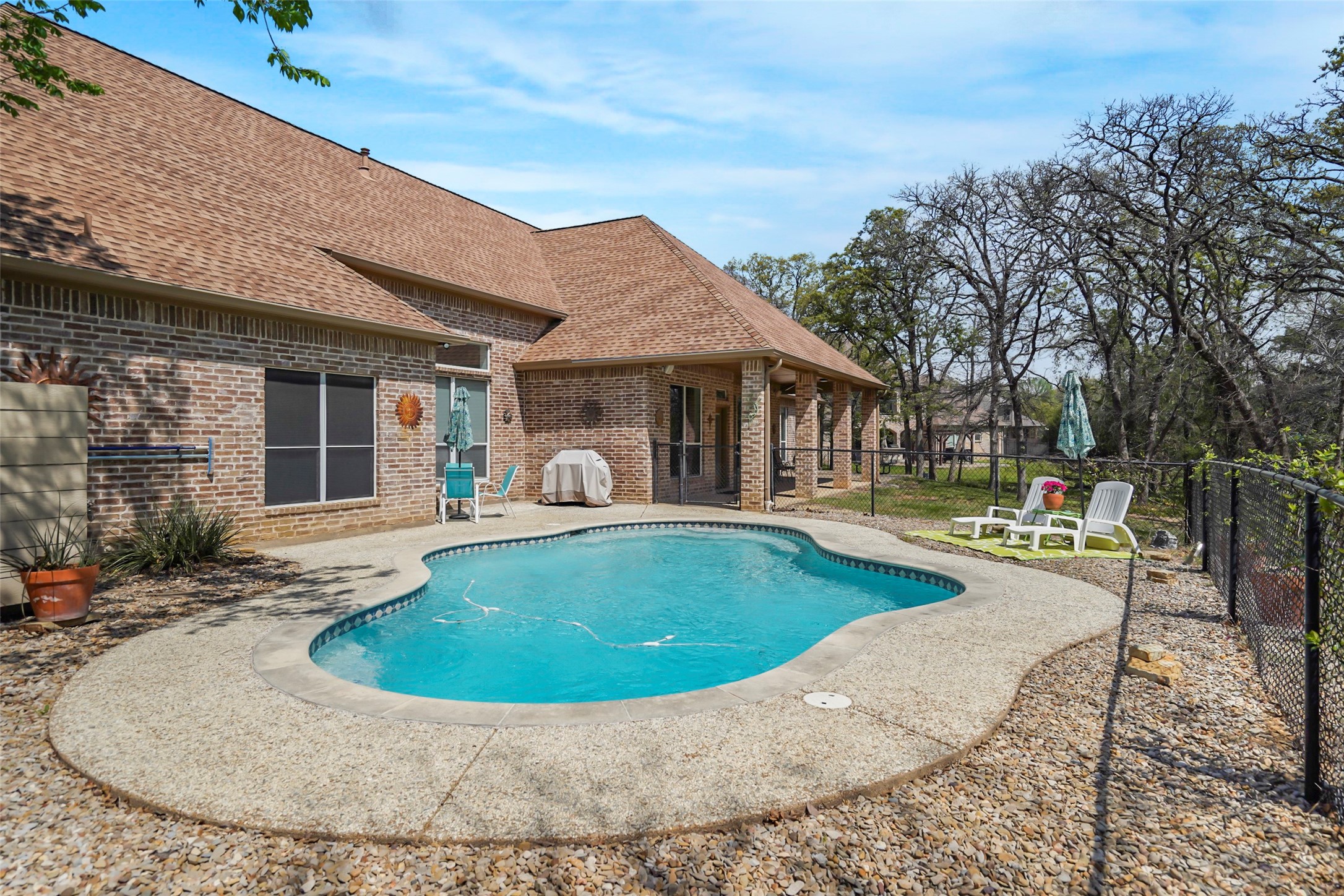7332 Hinton Mansfield TX 76063