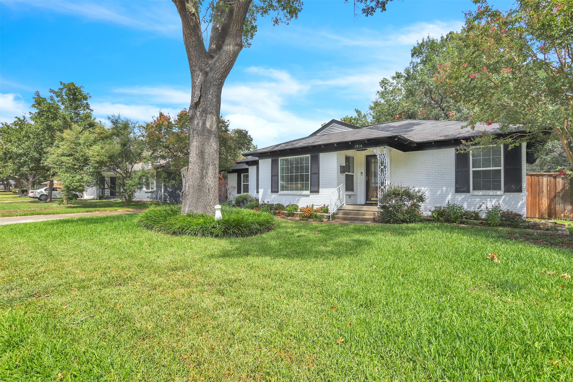 1916 Hilltop Drive Garland TX 75042