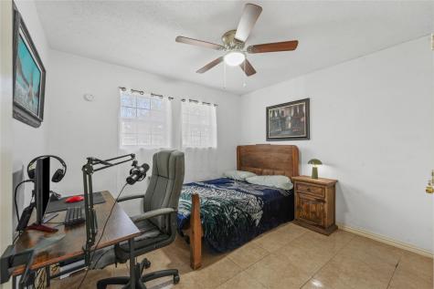 1605 E Lovers Lane Arlington TX 76010