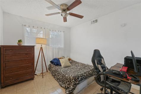 1605 E Lovers Lane Arlington TX 76010