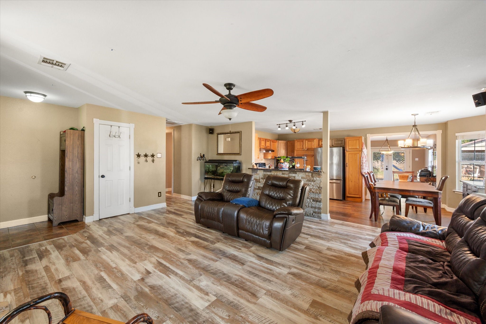 7811 E Fm 917 Alvarado TX 76009