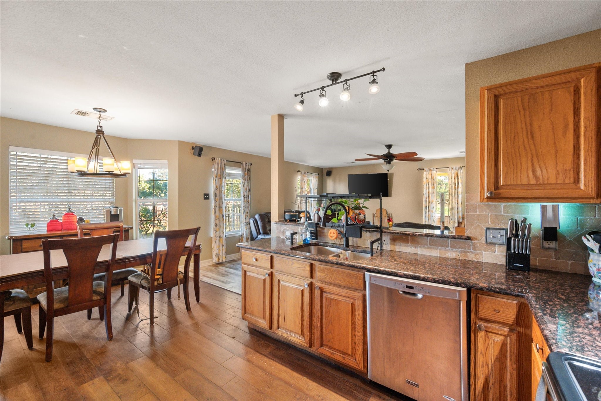 7811 E Fm 917 Alvarado TX 76009