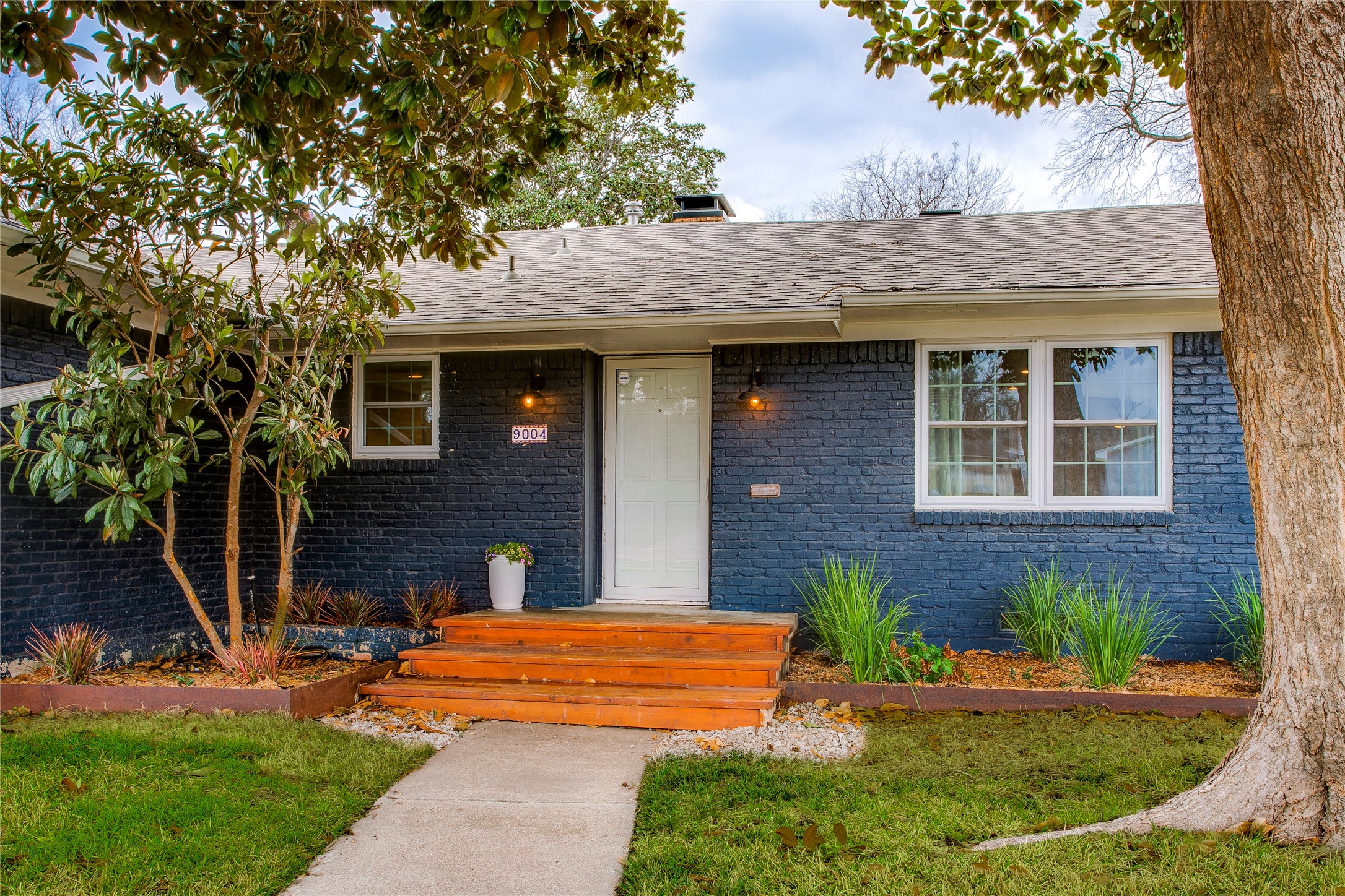 9004 Sweetwater Drive Dallas TX 75228
