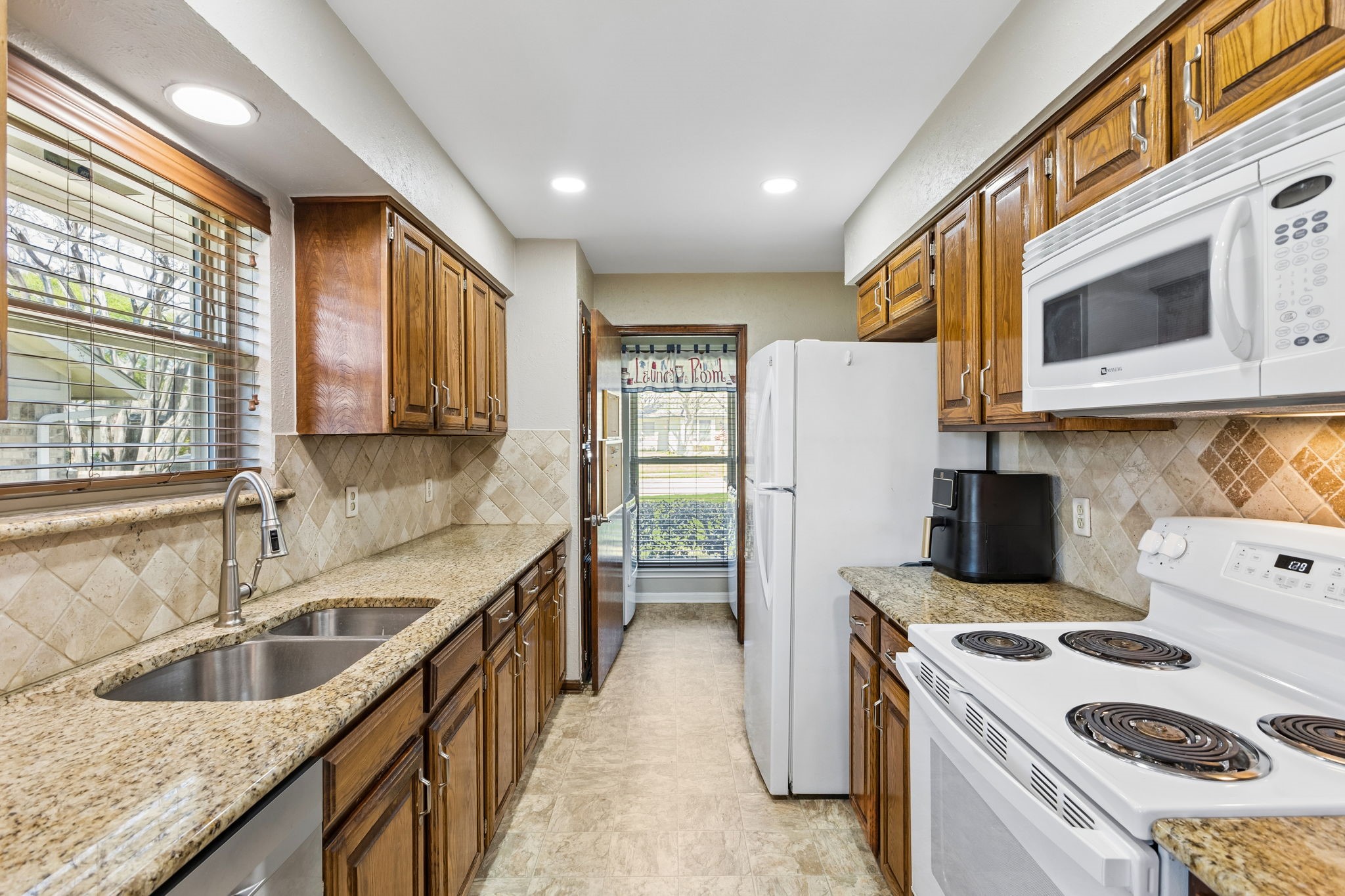 1718 Paxton Drive Carrollton TX 75007