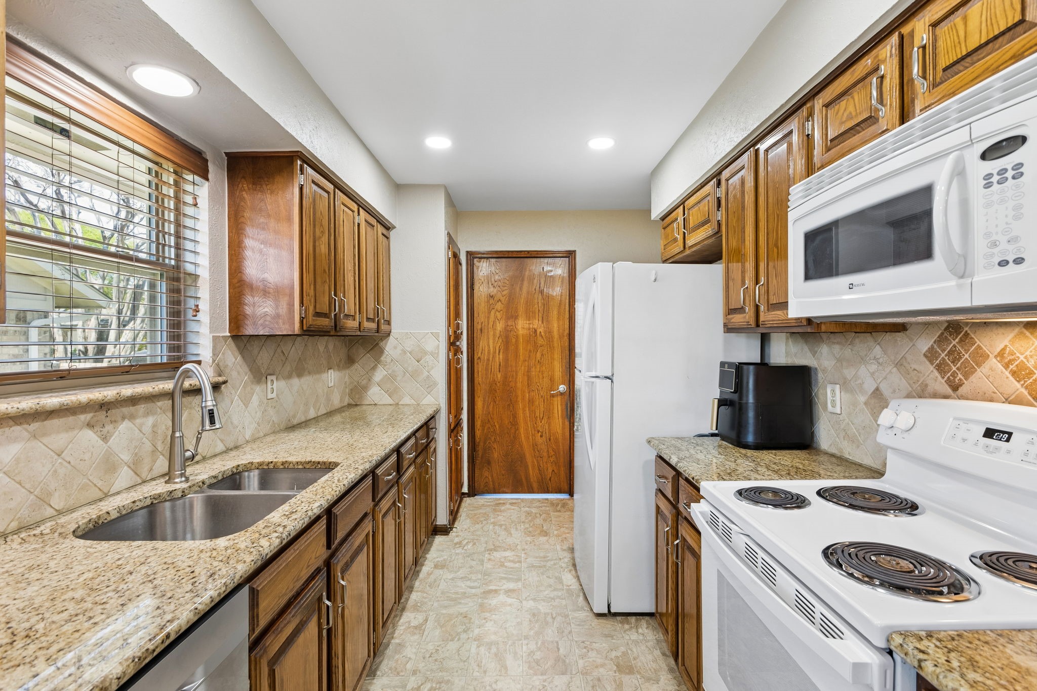 1718 Paxton Drive Carrollton TX 75007