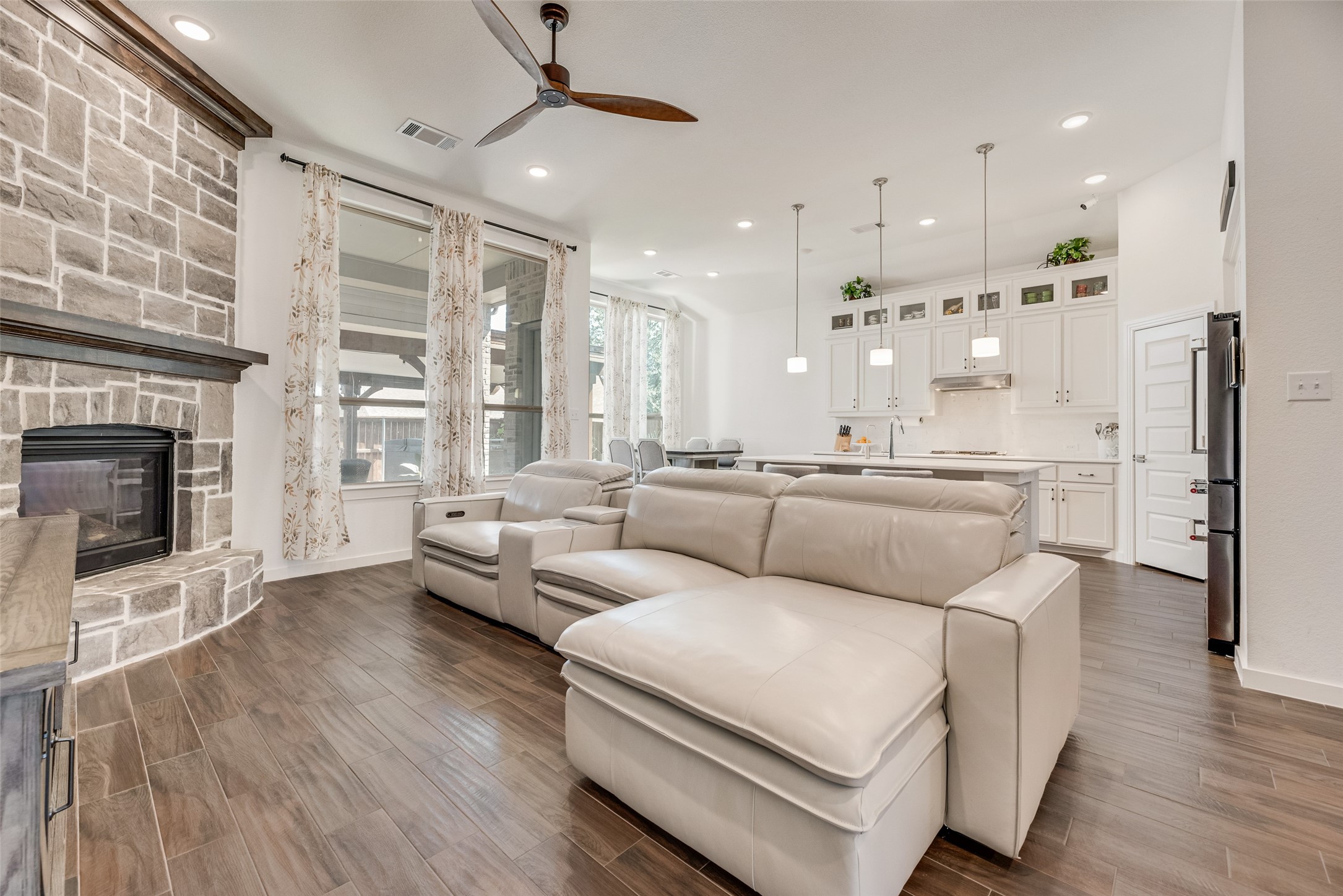 1637 Breezy Bay Court Wylie TX 75098