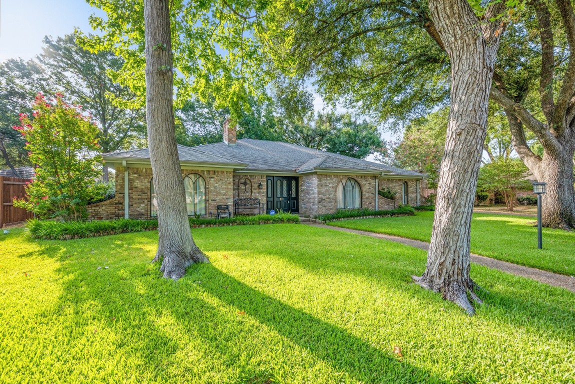 805 Ambassador Lane Corsicana TX 75110