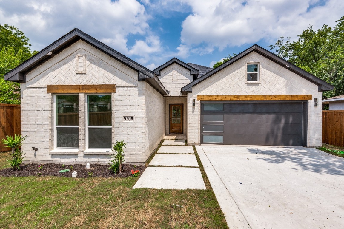9308 Newhall Street Dallas TX 75232