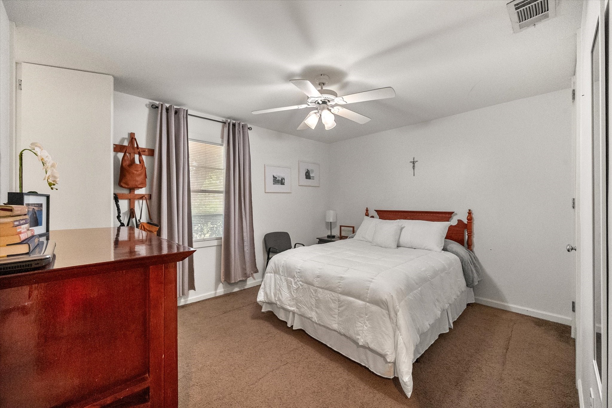 2548 Wood Valley Place Dallas TX 75211