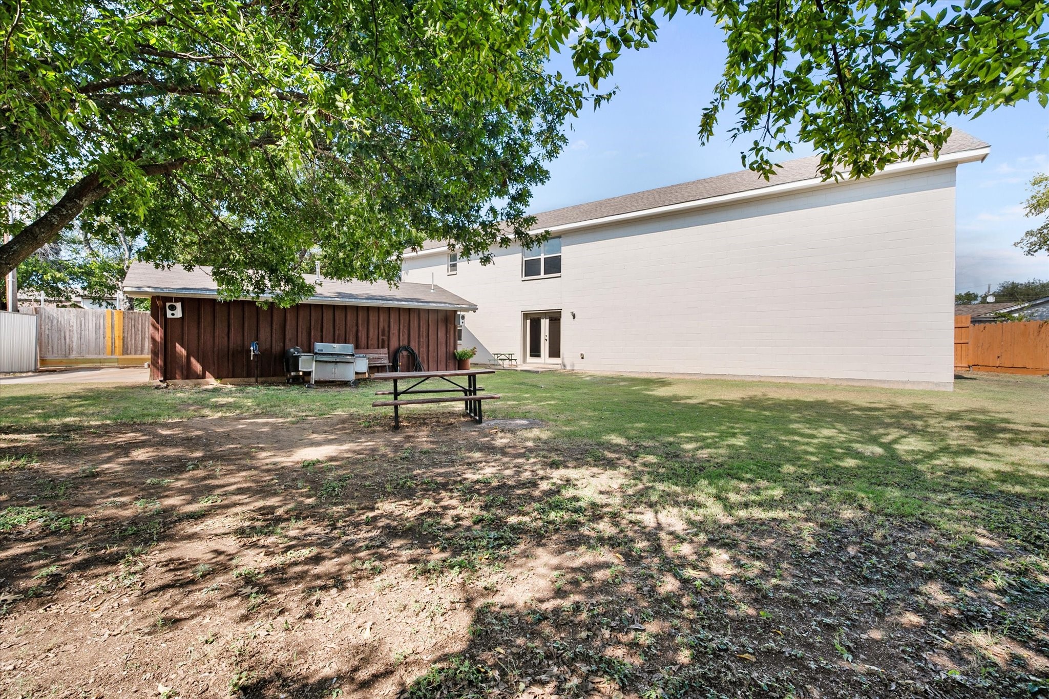 2548 Wood Valley Place Dallas TX 75211