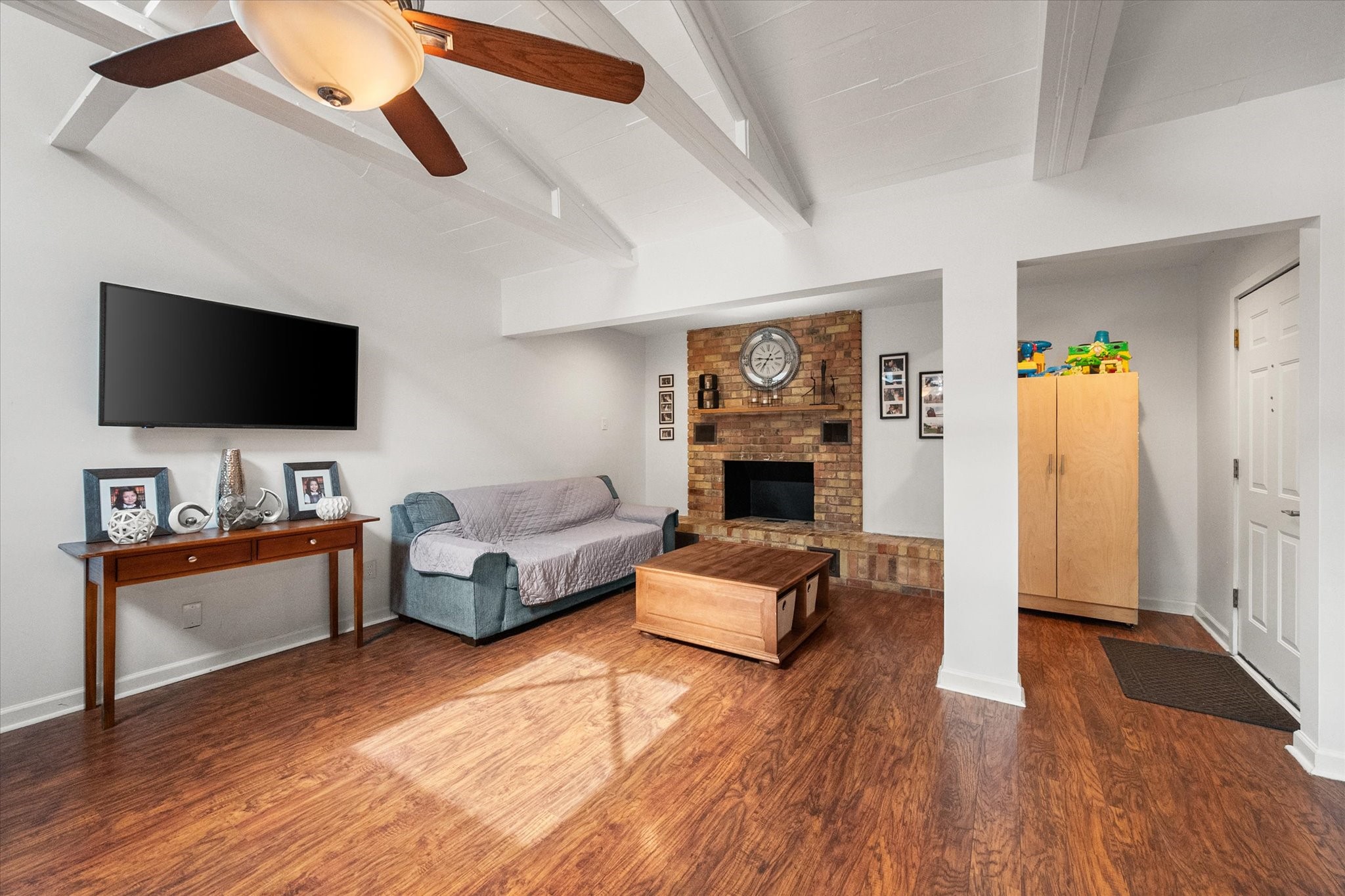 2548 Wood Valley Place Dallas TX 75211
