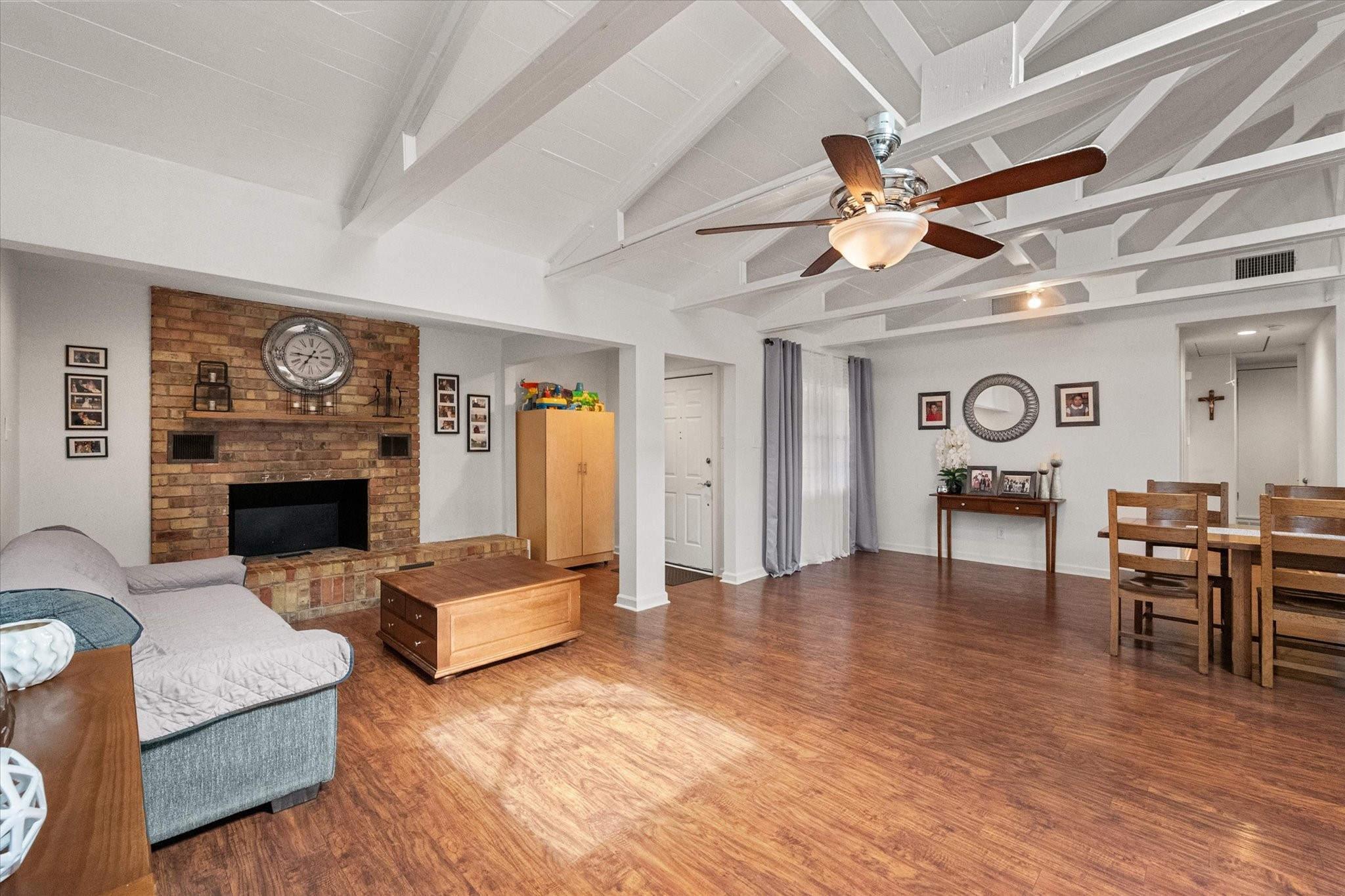 2548 Wood Valley Place Dallas TX 75211