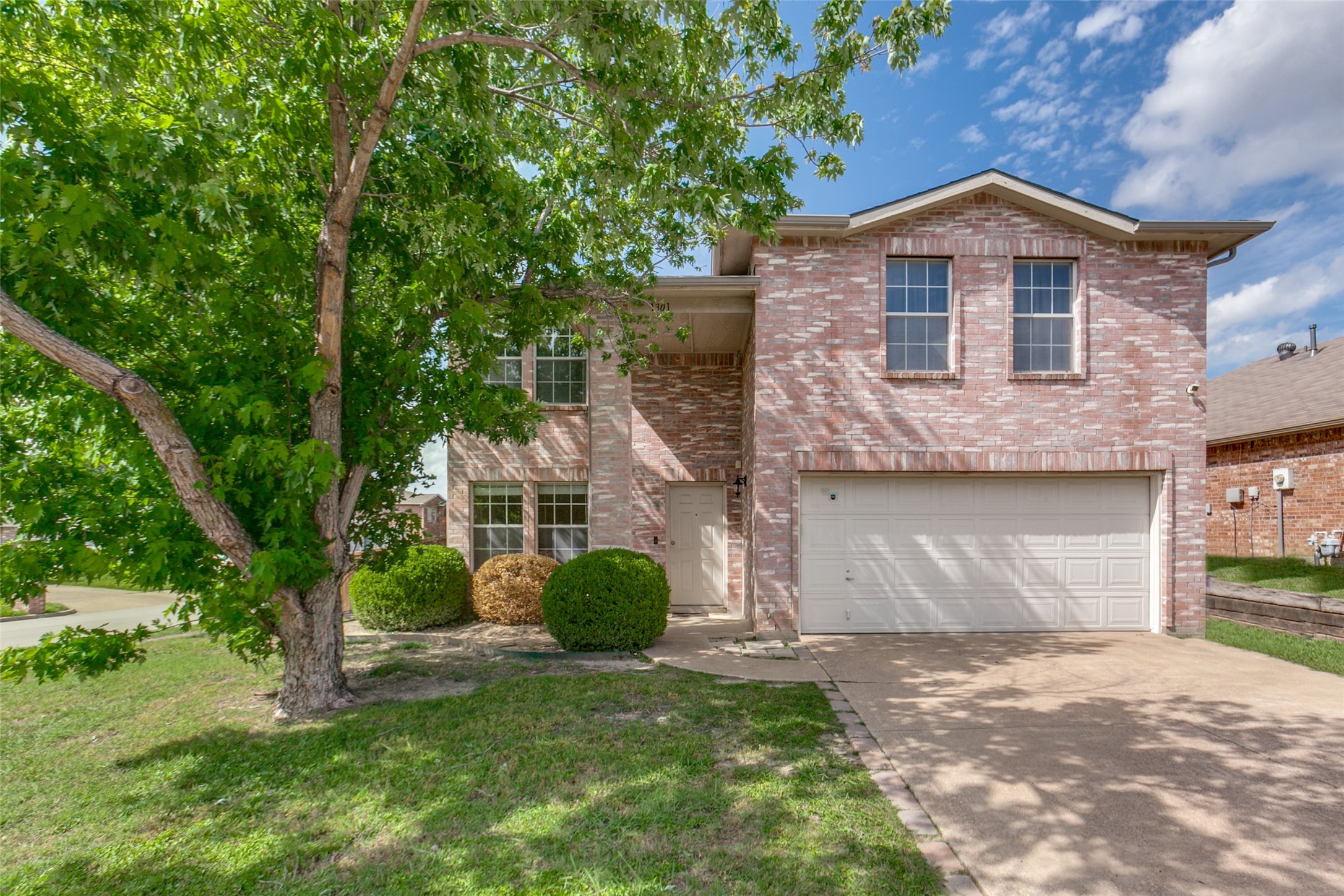 1301 Mill Crossing Garland TX 75040