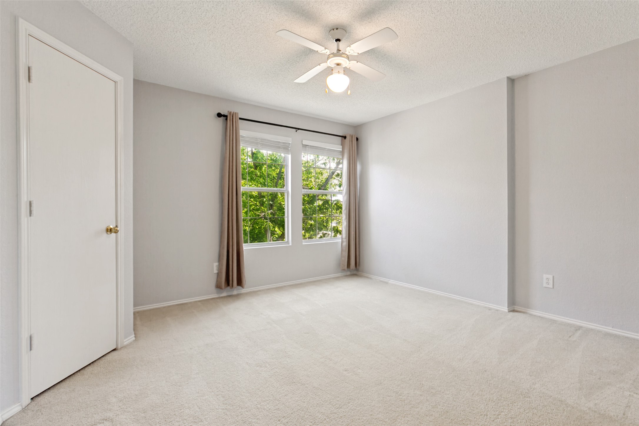 1301 Mill Crossing Garland TX 75040