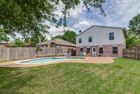 1301 Mill Crossing Garland TX 75040