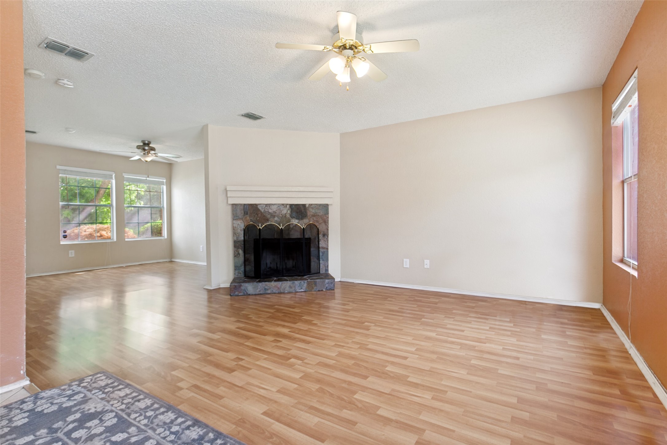 1301 Mill Crossing Garland TX 75040