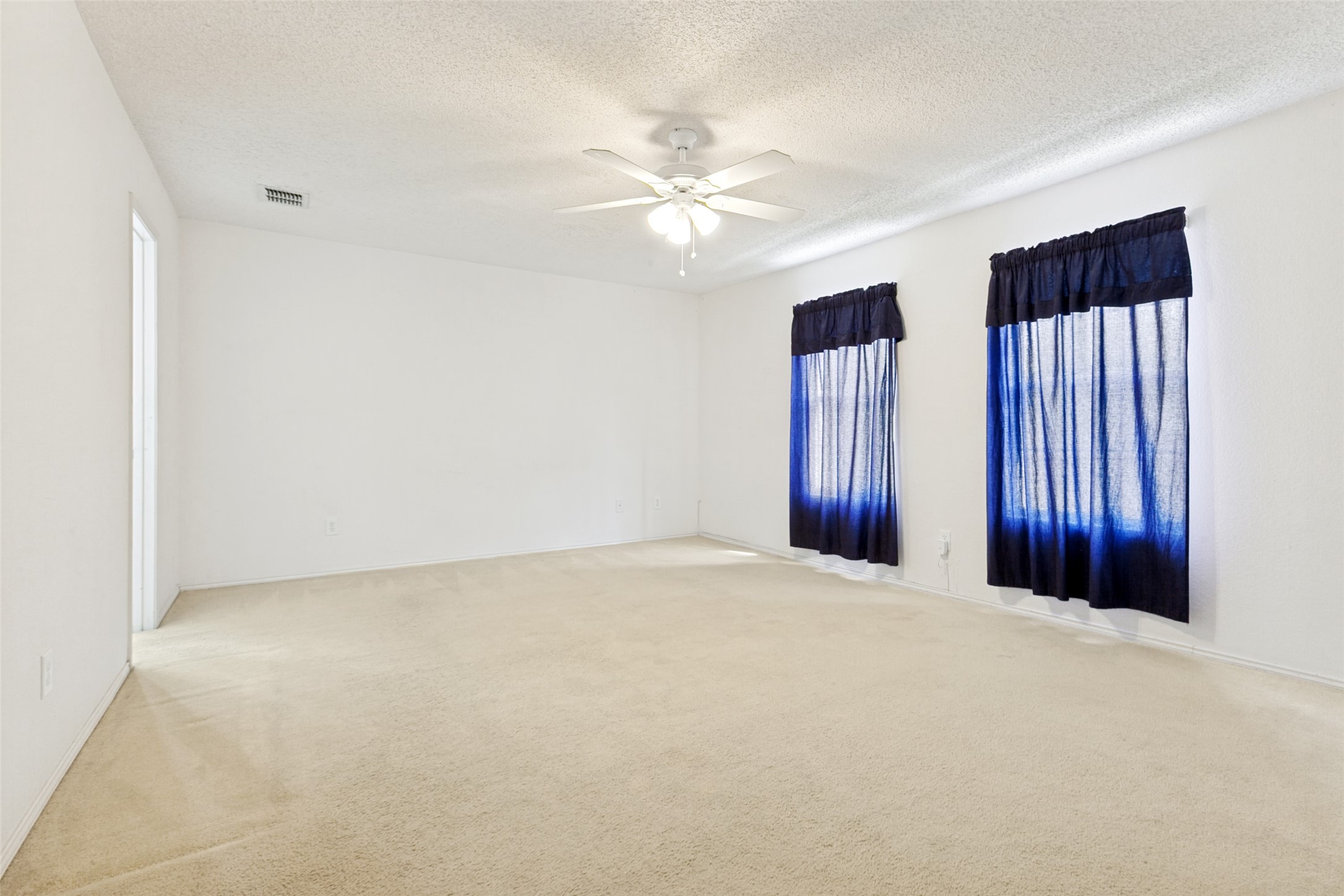 1301 Mill Crossing Garland TX 75040