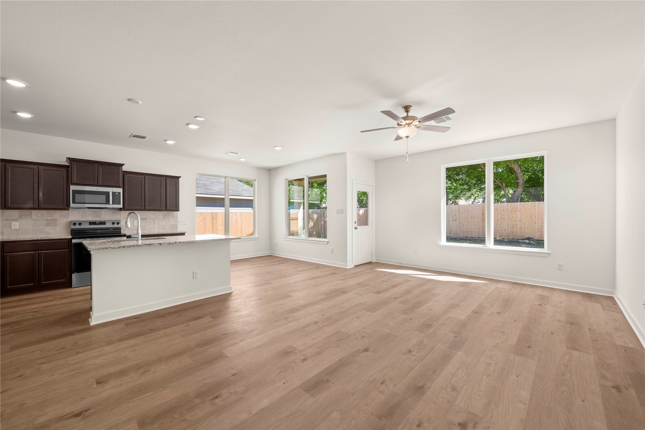 113 Adaline Bend Mcgregor TX 76657