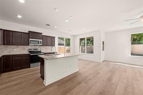 113 Adaline Bend Mcgregor TX 76657