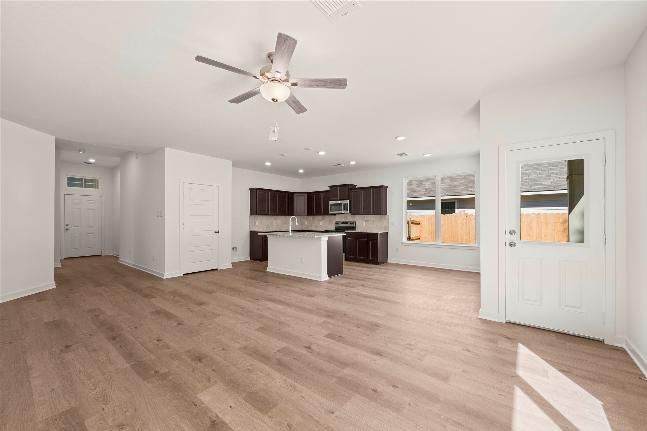 113 Adaline Bend Mcgregor TX 76657