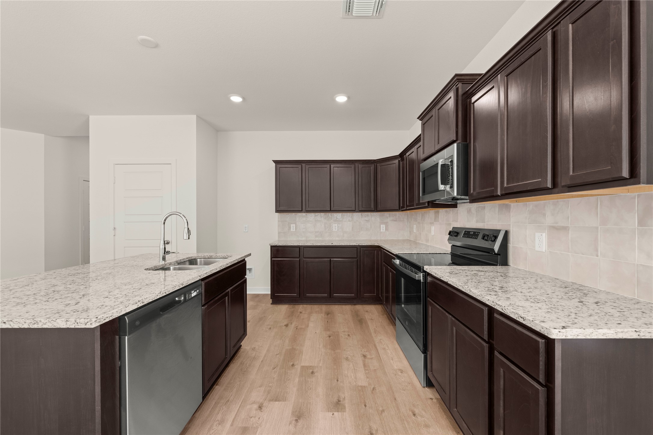 113 Adaline Bend Mcgregor TX 76657