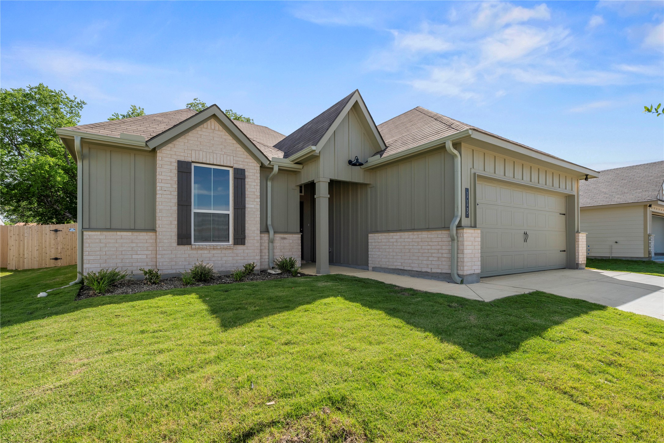 113 Adaline Bend Mcgregor TX 76657