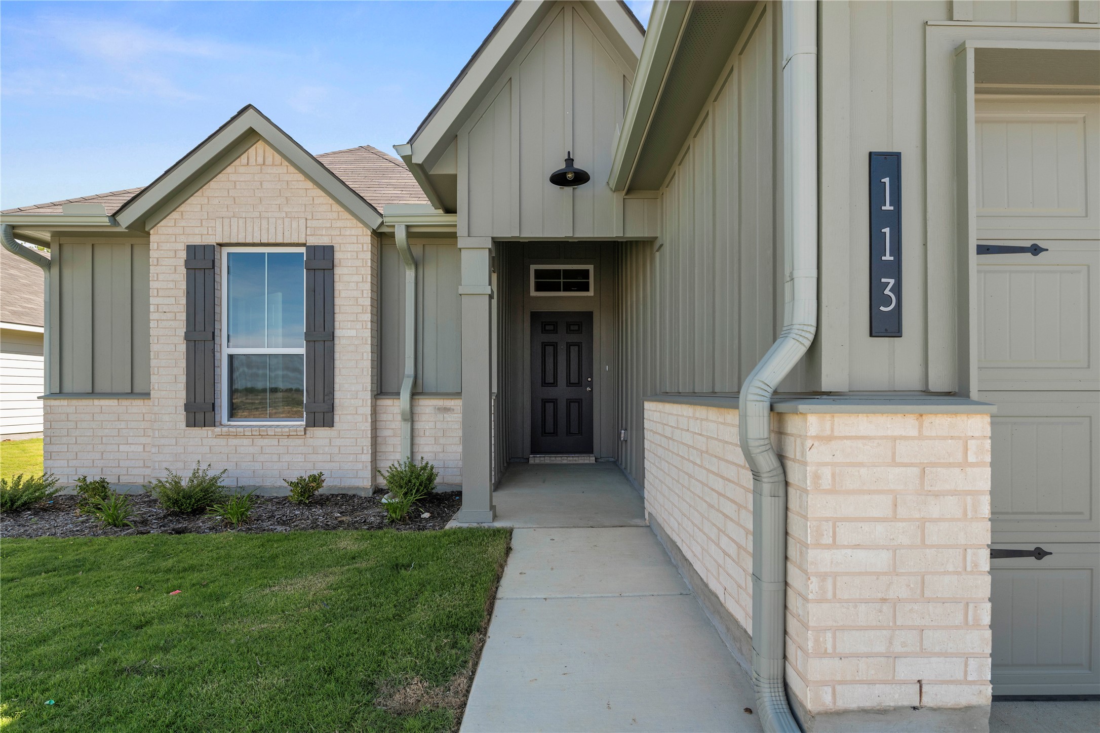 113 Adaline Bend Mcgregor TX 76657