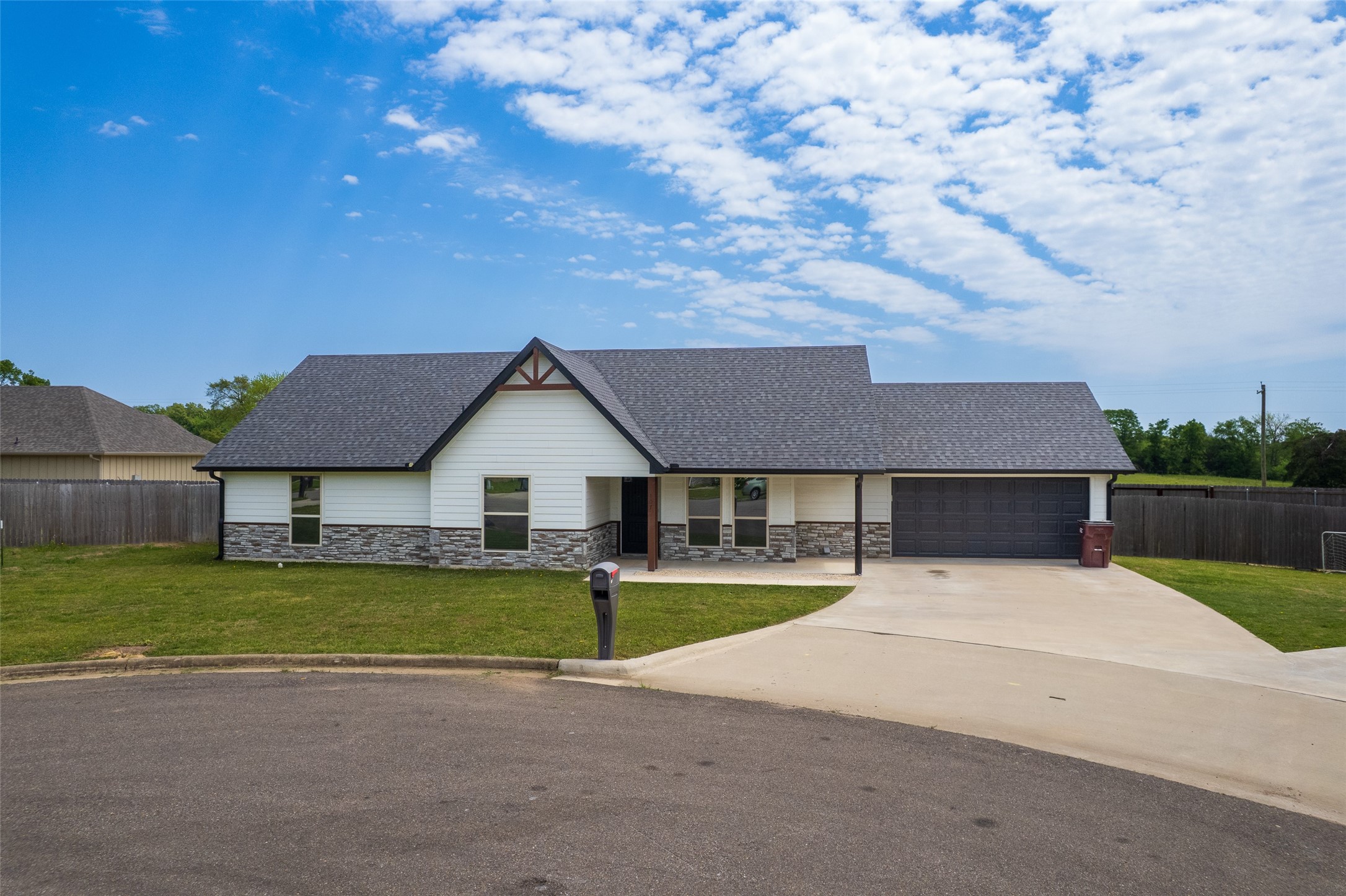 107 Oliver Wendell Court Mount Vernon TX 75457