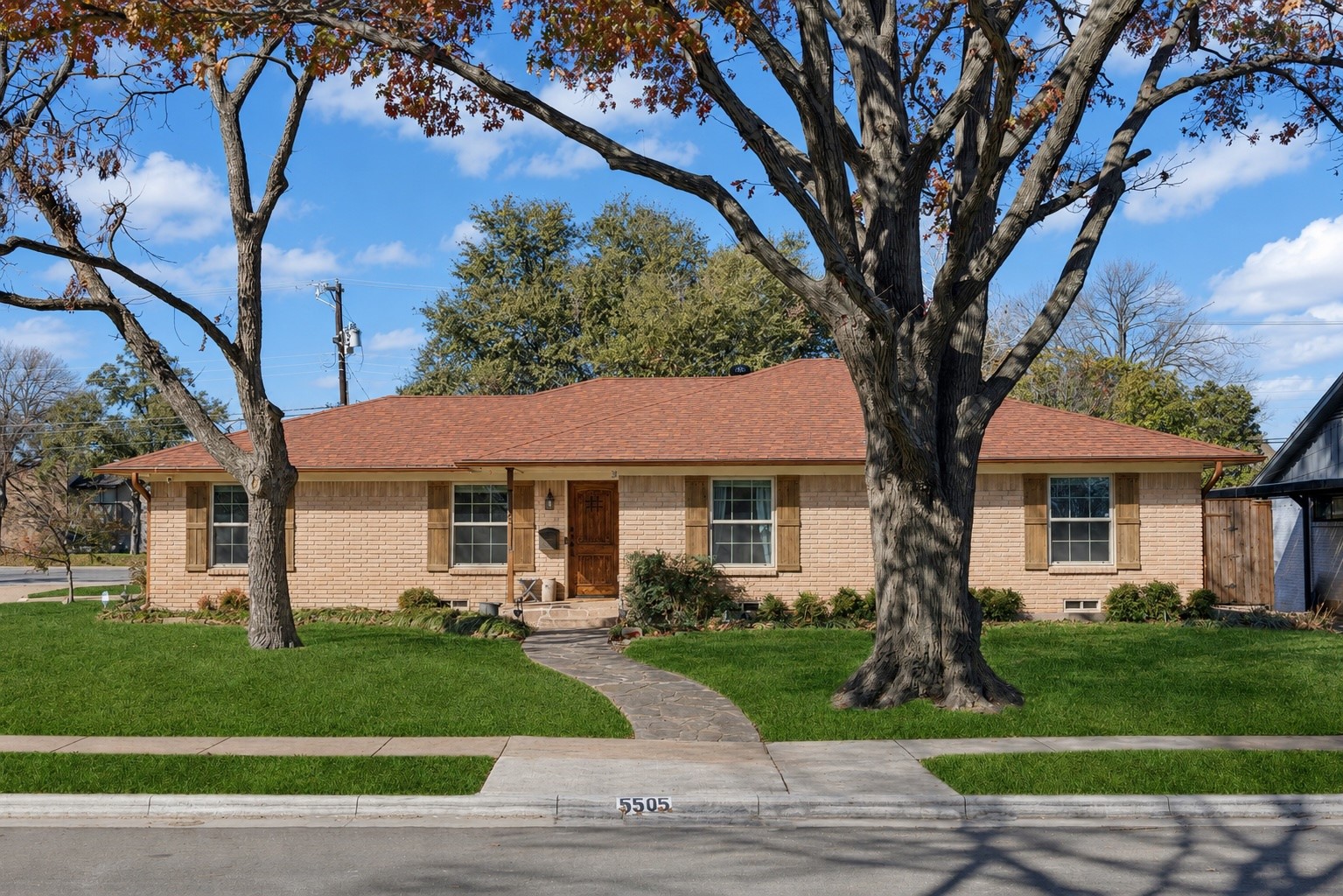 5505 Ledgestone Drive Dallas TX 75214