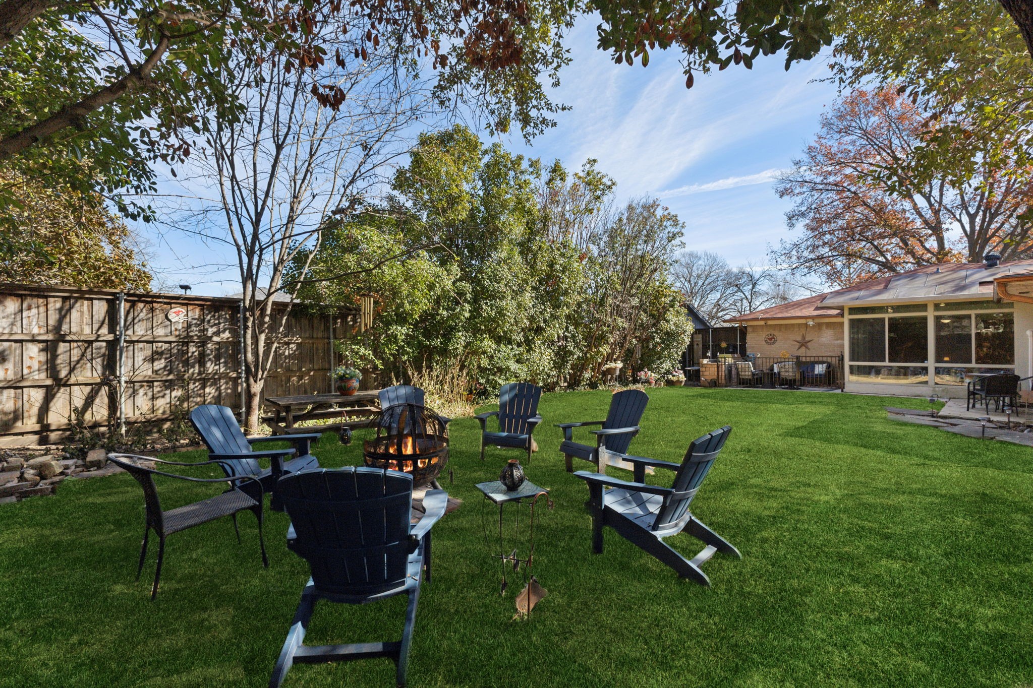 5505 Ledgestone Drive Dallas TX 75214