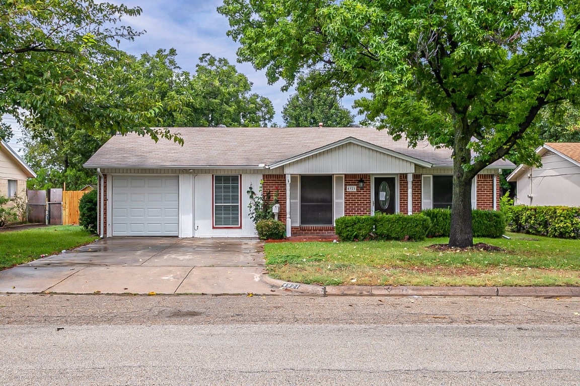 4921 Stanley Keller Road Haltom City TX 76117