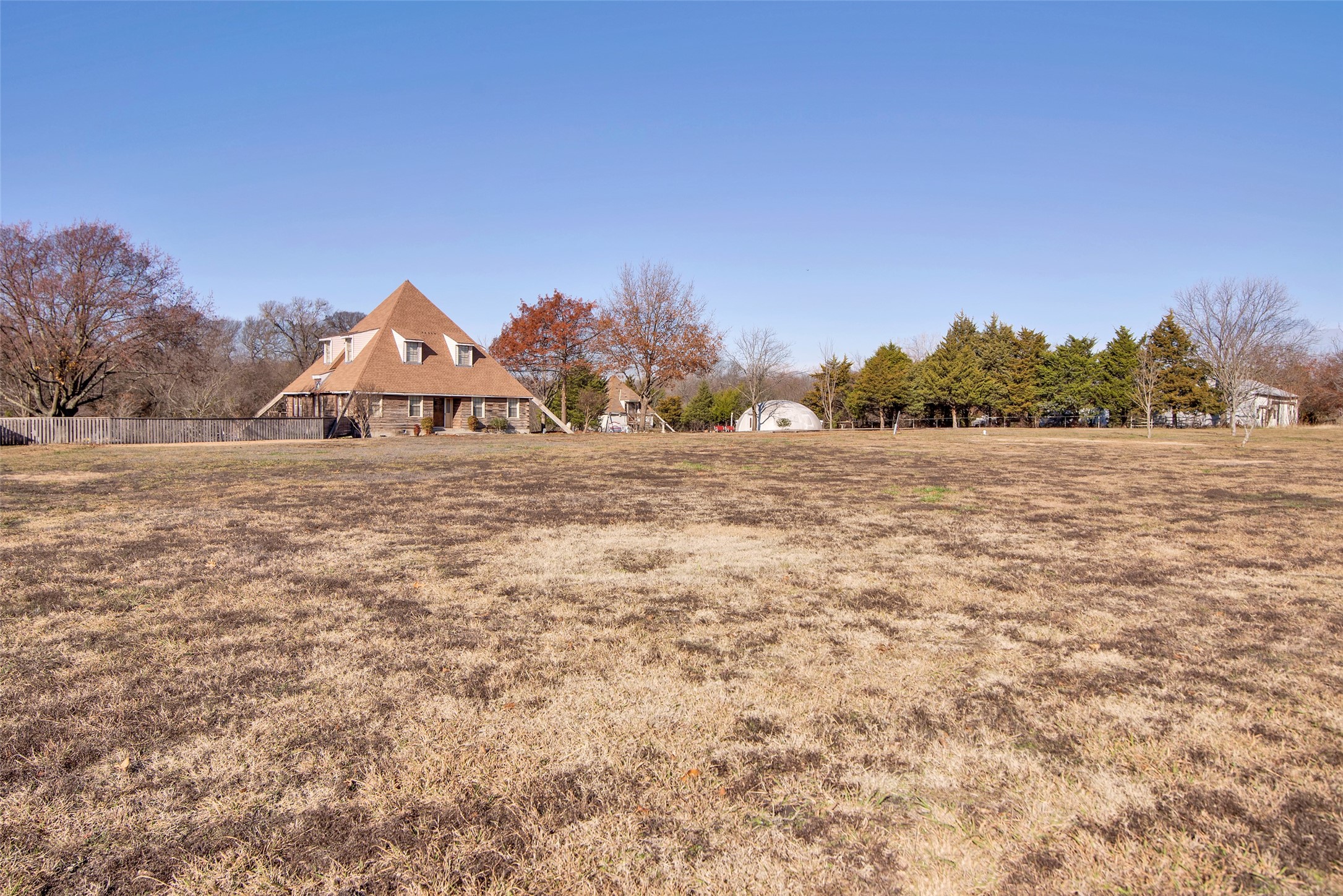 691 Bear Road Van Alstyne TX 75495