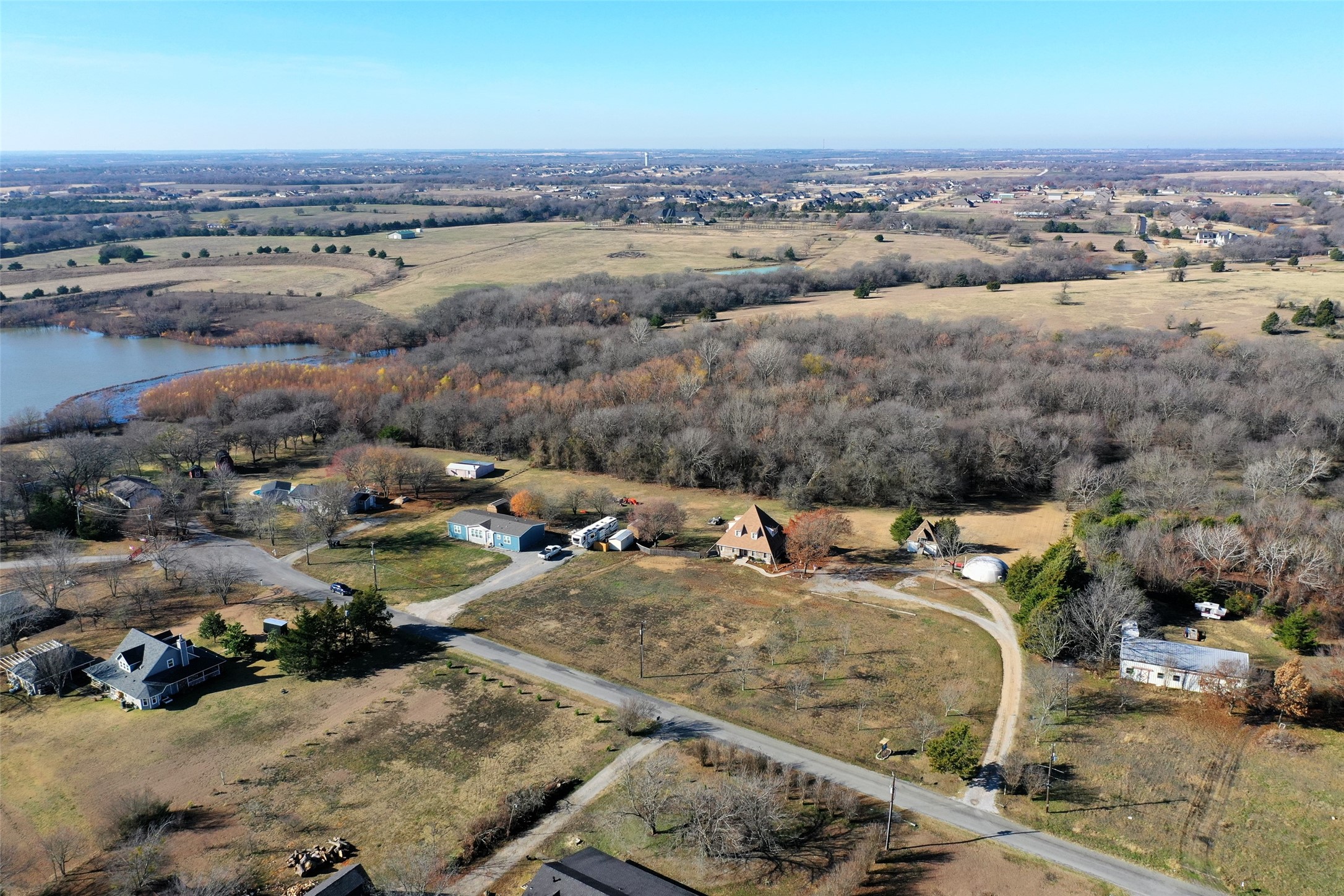 691 Bear Road Van Alstyne TX 75495