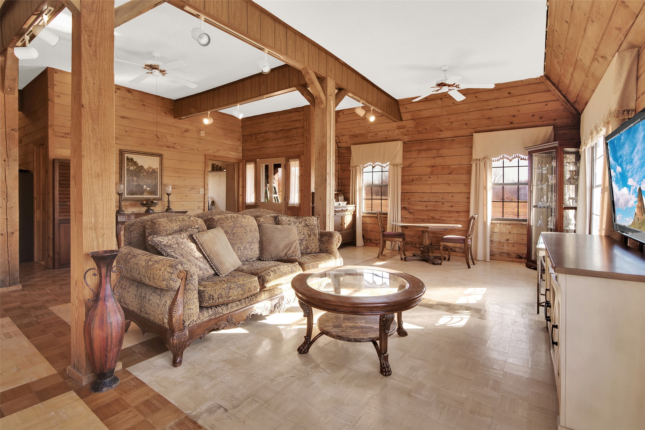 691 Bear Road Van Alstyne TX 75495