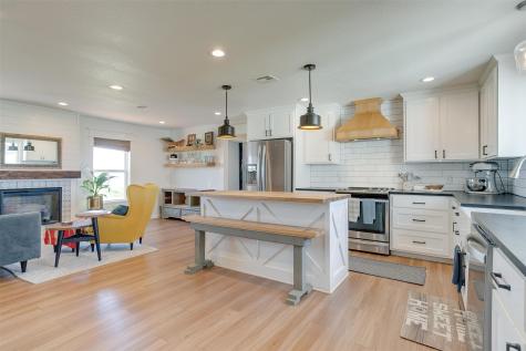 939 Twin Bends Road Crawford TX 76638