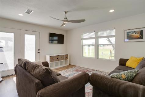 939 Twin Bends Road Crawford TX 76638