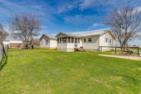 939 Twin Bends Road Crawford TX 76638