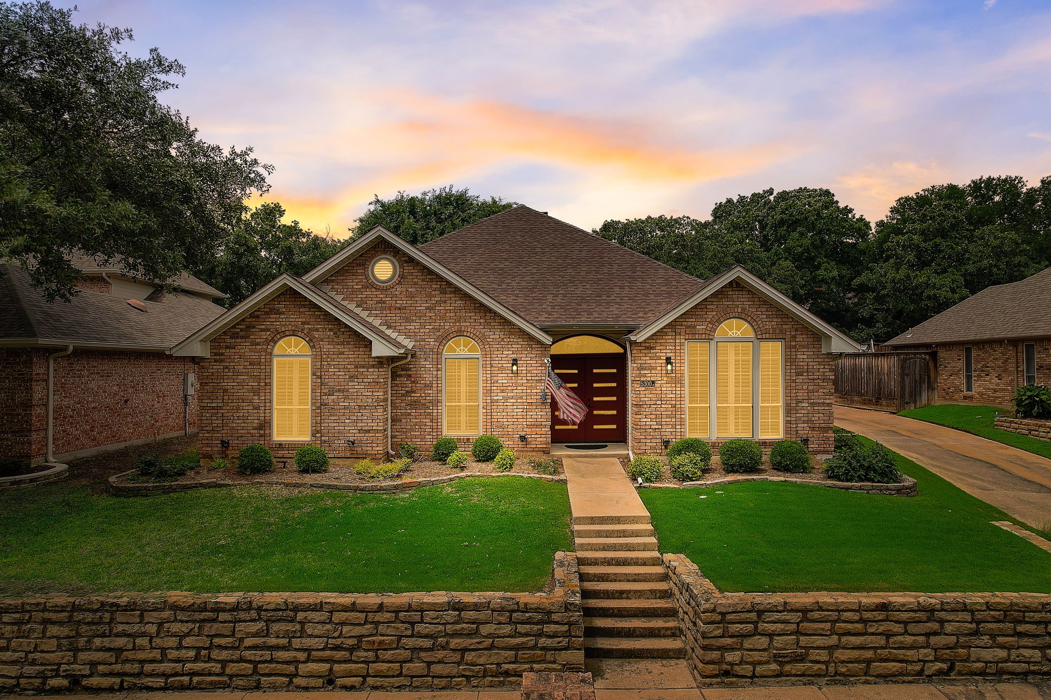 5300 Vicksburg Drive Arlington TX 76017