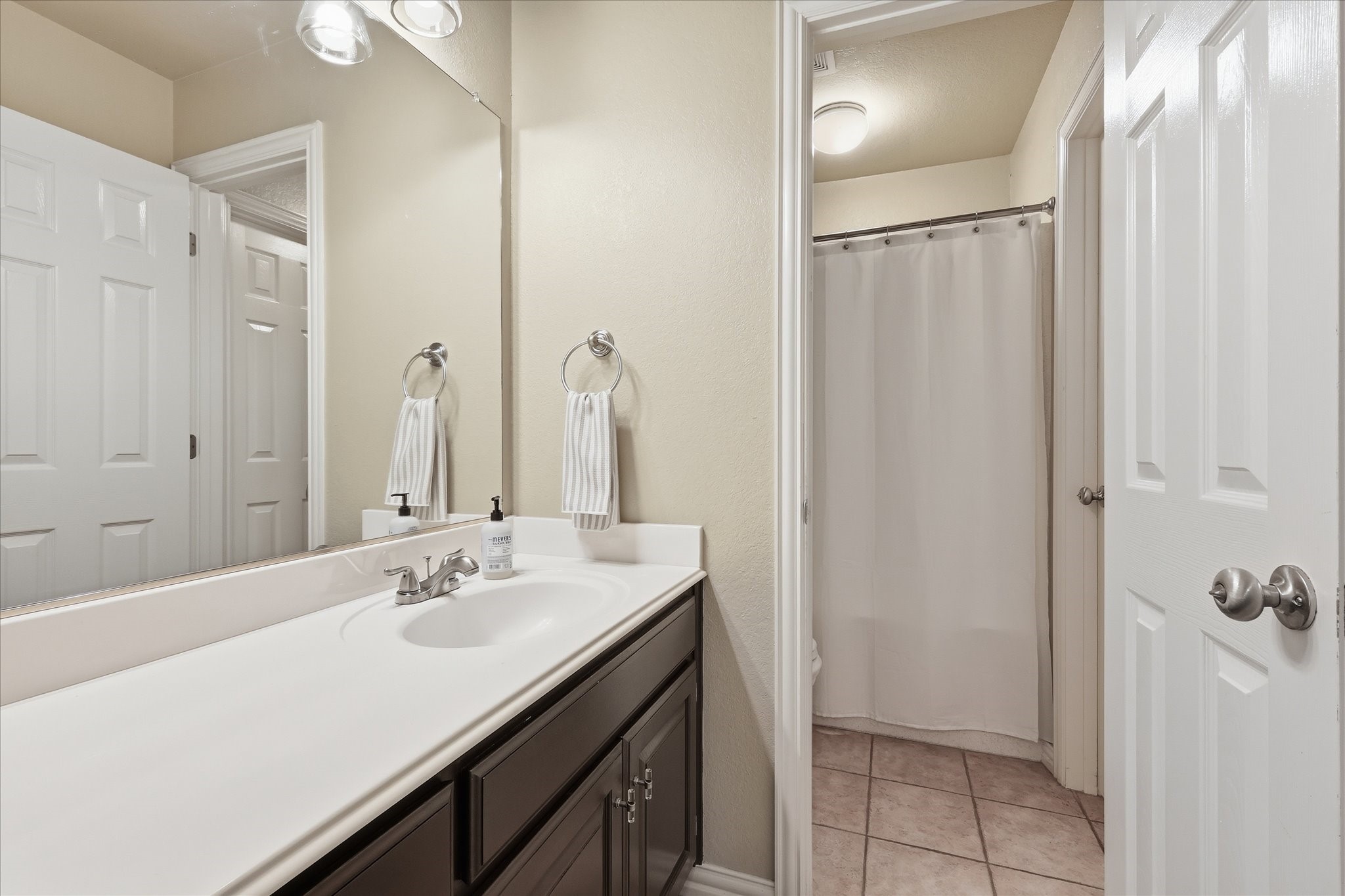 3103 Regal Drive Arlington TX 76016