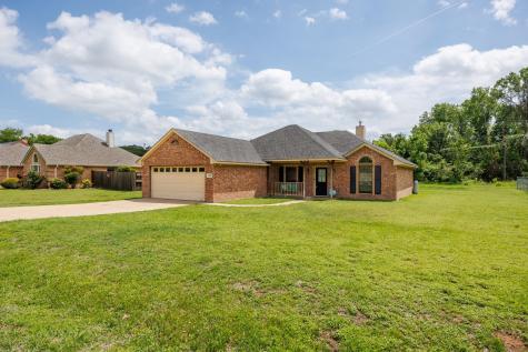 704 Janis Street Granbury TX 76049