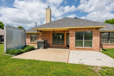 704 Janis Street Granbury TX 76049