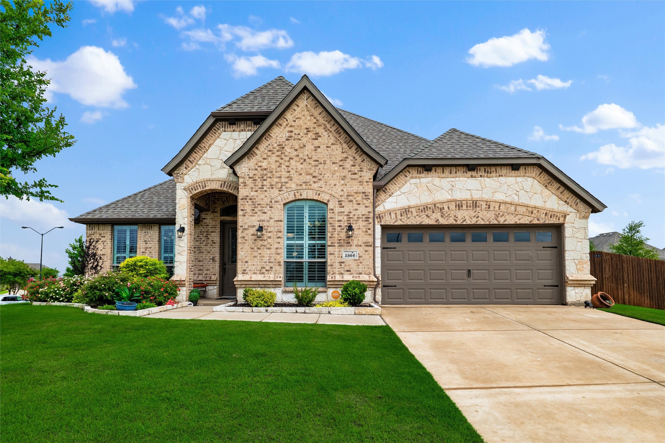 1866 Riviera Drive Waxahachie TX 75165