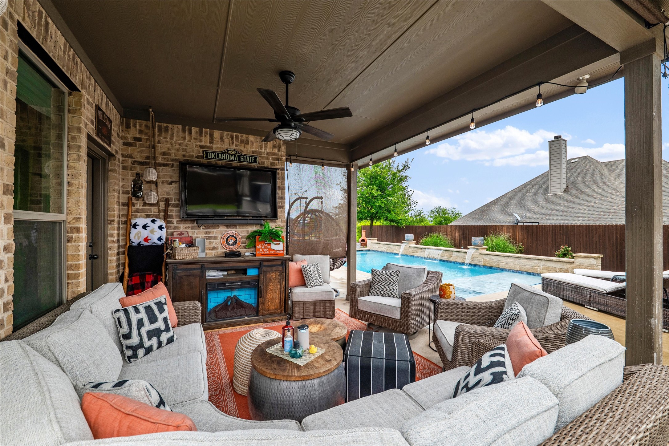 1866 Riviera Drive Waxahachie TX 75165